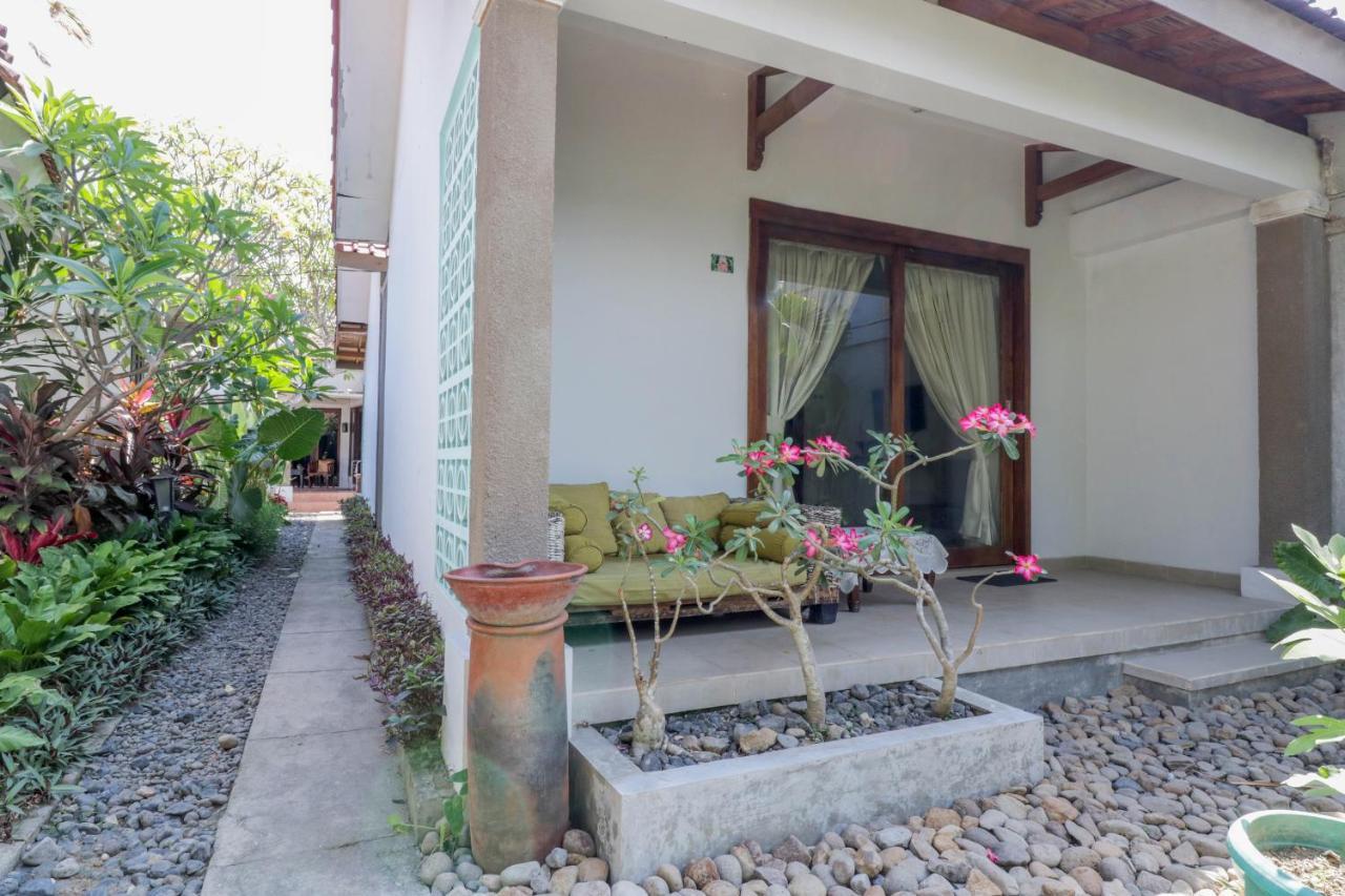 Oyo 1757 Villa Dende Lombok Exterior photo